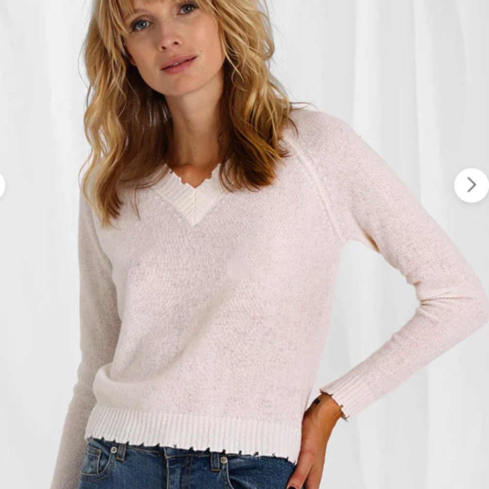 Minnie Rose Frayed Edge V Neck Cashmere Sweater